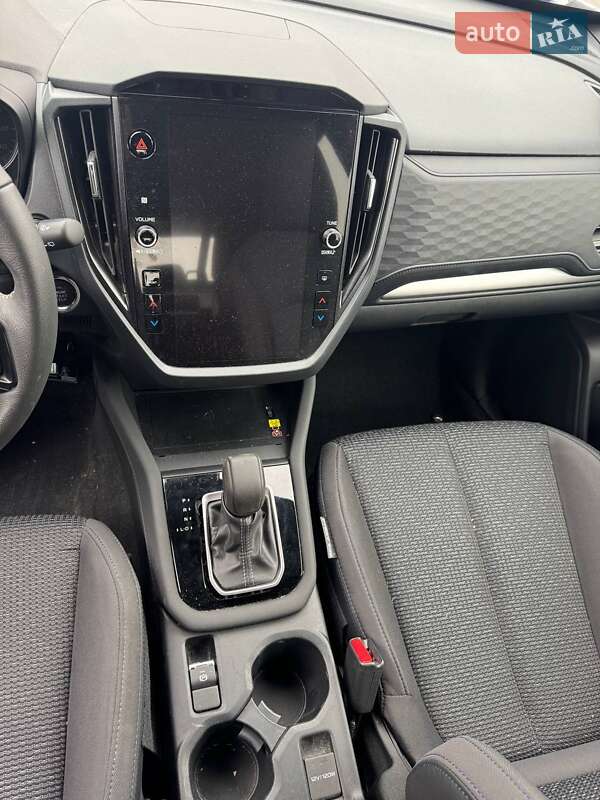 Внедорожник / Кроссовер Subaru Forester 2024 в Львове