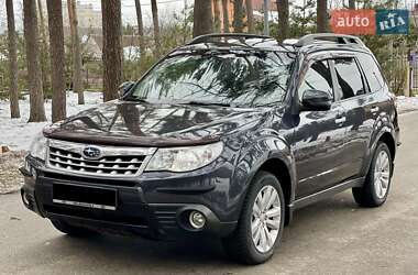 Позашляховик / Кросовер Subaru Forester 2011 в Києві