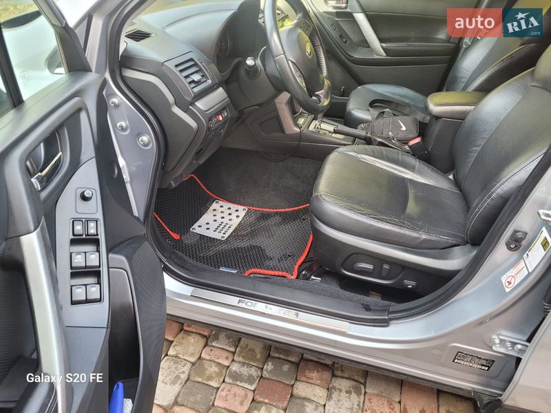 Внедорожник / Кроссовер Subaru Forester 2013 в Ровно