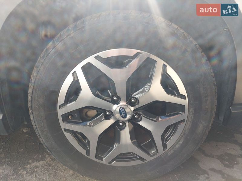 Внедорожник / Кроссовер Subaru Forester 2022 в Киеве