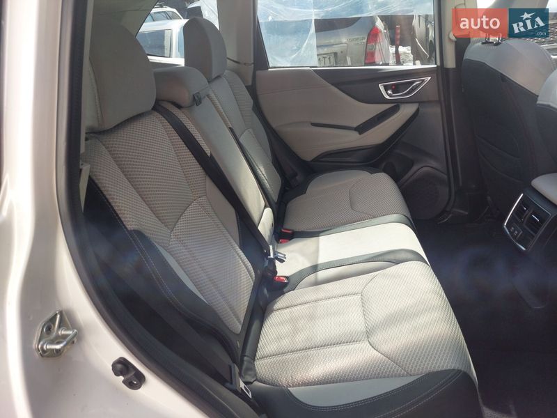 Внедорожник / Кроссовер Subaru Forester 2022 в Киеве