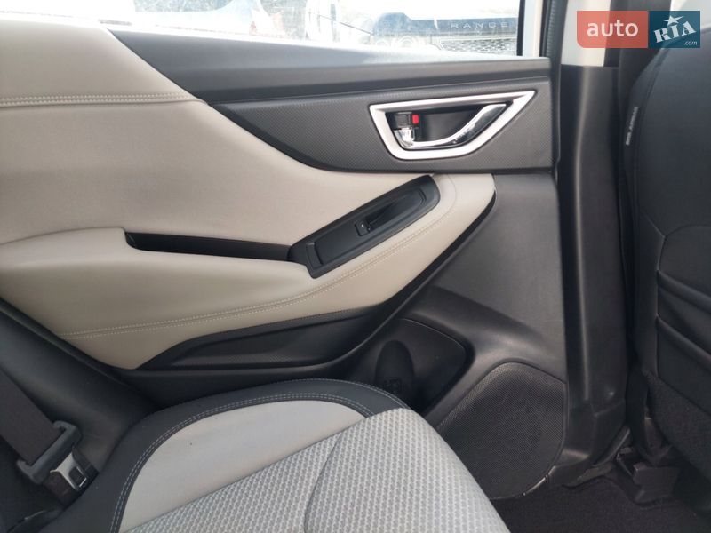 Внедорожник / Кроссовер Subaru Forester 2022 в Киеве