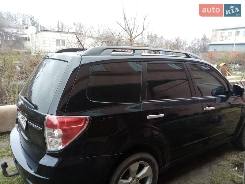 Внедорожник / Кроссовер Subaru Forester 2011 в Тараще