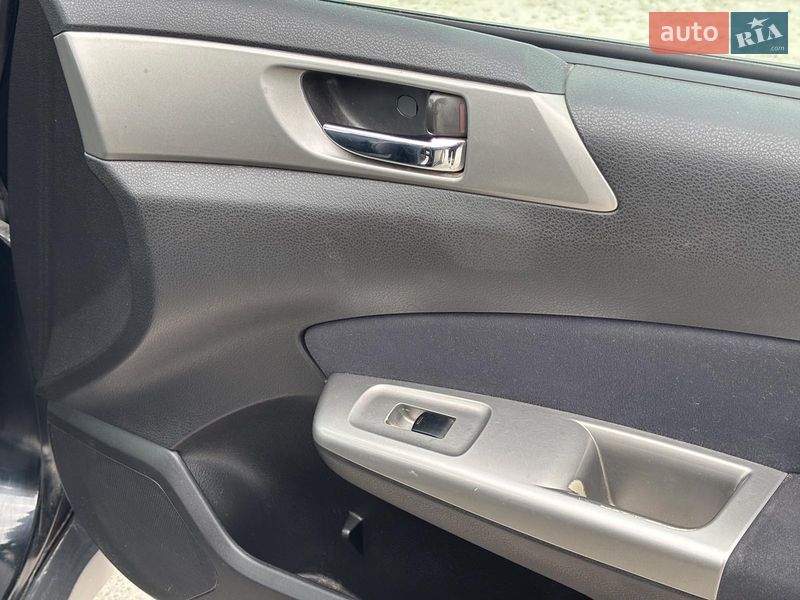 Позашляховик / Кросовер Subaru Forester 2008 в Львові