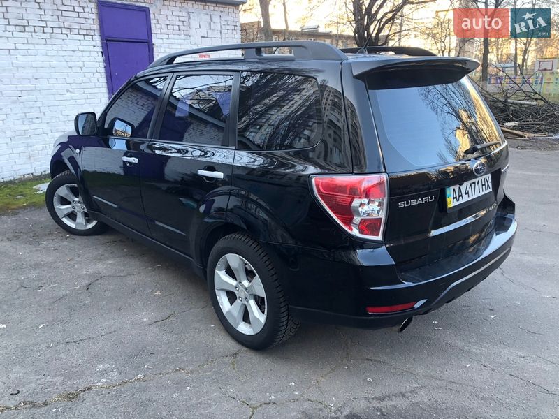 Позашляховик / Кросовер Subaru Forester 2008 в Києві