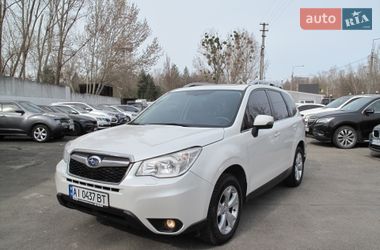 Позашляховик / Кросовер Subaru Forester 2015 в Києві