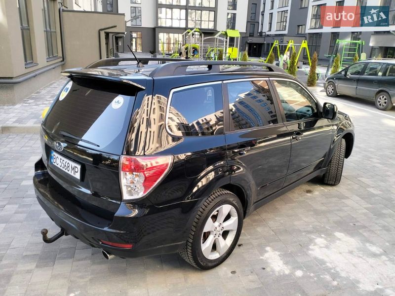 Позашляховик / Кросовер Subaru Forester 2009 в Львові