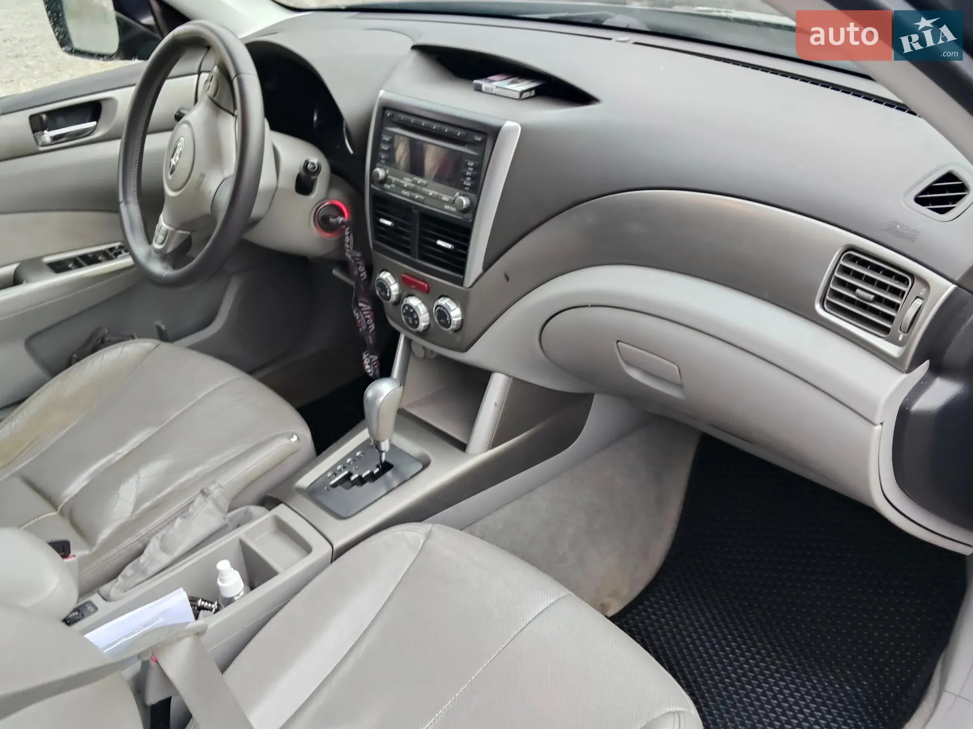 2010 Subaru Forester - мініатюра 10