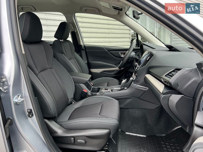 Позашляховик / Кросовер Subaru Forester 2024 в Києві