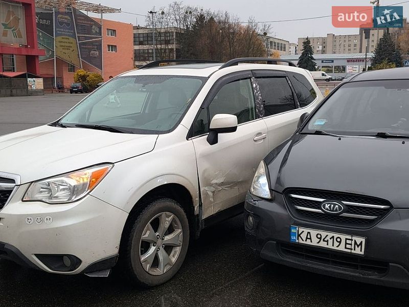 Внедорожник / Кроссовер Subaru Forester 2015 в Киеве