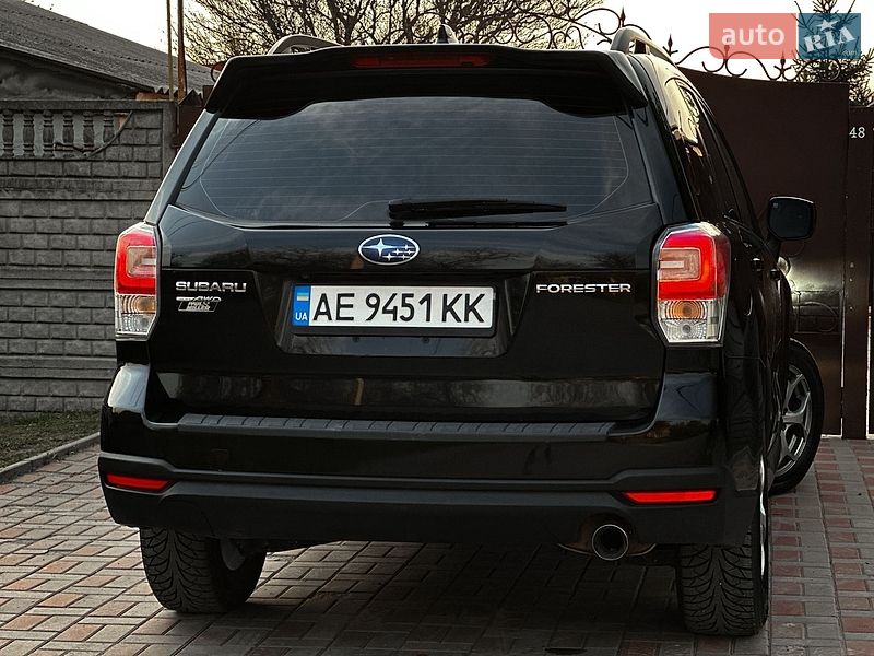 Внедорожник / Кроссовер Subaru Forester 2017 в Днепре