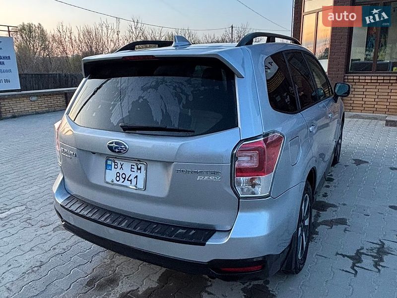Позашляховик / Кросовер Subaru Forester 2016 в Хмельницькому