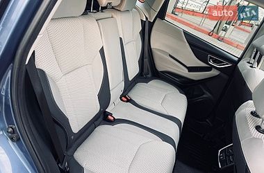 Внедорожник / Кроссовер Subaru Forester 2022 в Тернополе