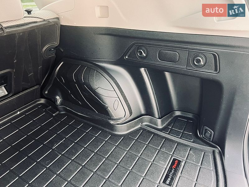 Внедорожник / Кроссовер Subaru Forester 2022 в Тернополе
