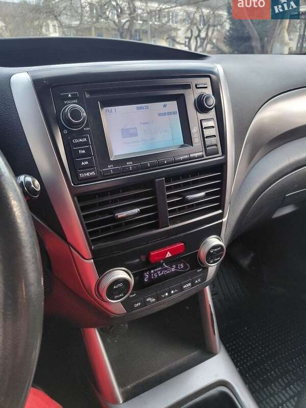 Внедорожник / Кроссовер Subaru Forester 2012 в Лановцах