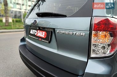 Внедорожник / Кроссовер Subaru Forester 2012 в Киеве