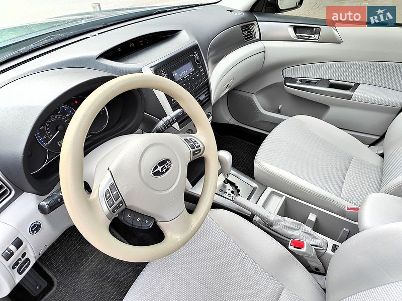 Внедорожник / Кроссовер Subaru Forester 2012 в Киеве