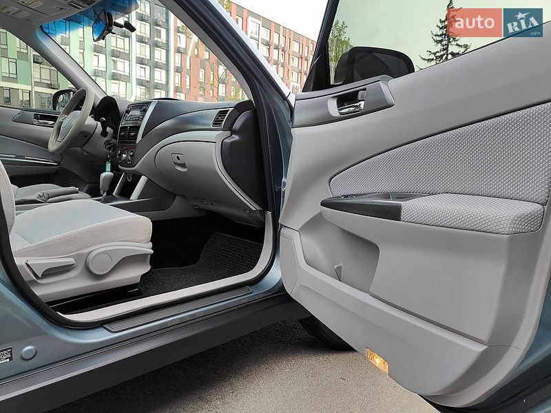 Внедорожник / Кроссовер Subaru Forester 2012 в Киеве