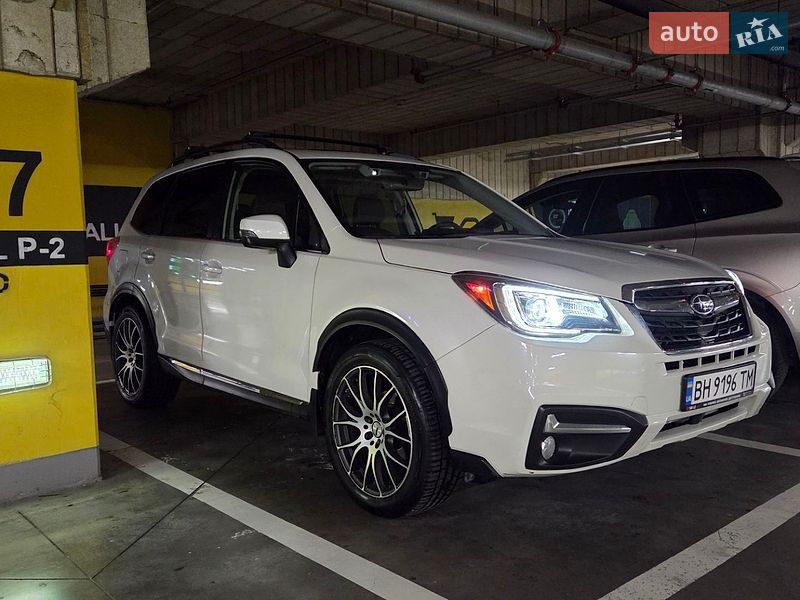 Позашляховик / Кросовер Subaru Forester 2017 в Одесі