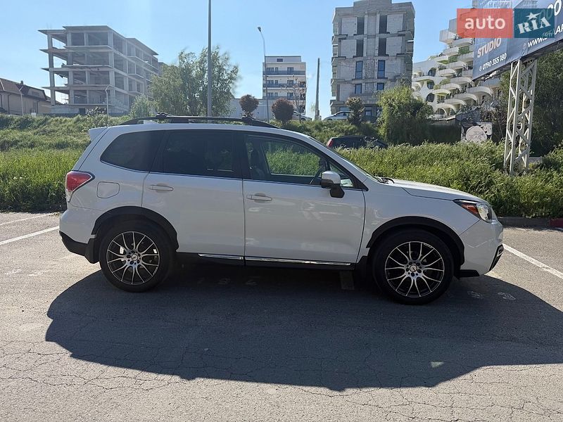 Внедорожник / Кроссовер Subaru Forester 2017 в Одессе