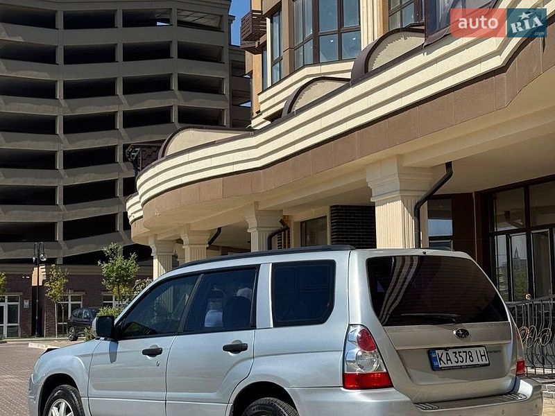 Внедорожник / Кроссовер Subaru Forester 2006 в Киеве