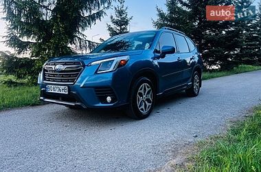 Позашляховик / Кросовер Subaru Forester 2022 в Тернополі