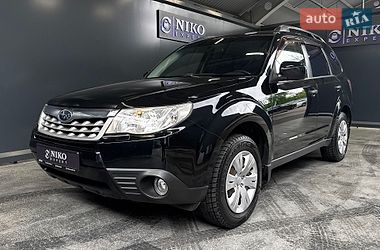 Позашляховик / Кросовер Subaru Forester 2011 в Києві