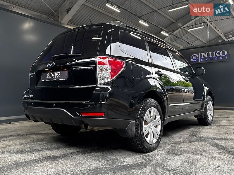 Позашляховик / Кросовер Subaru Forester 2011 в Києві
