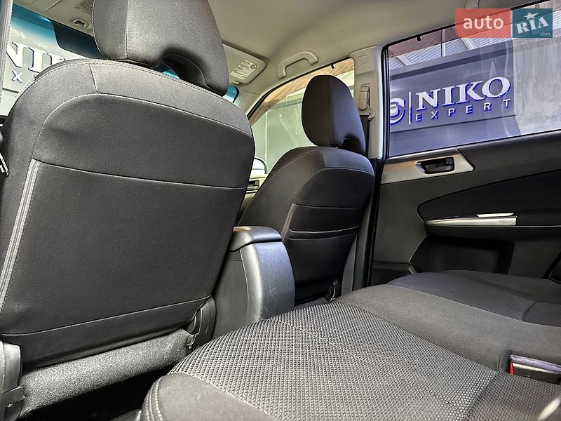Позашляховик / Кросовер Subaru Forester 2011 в Києві