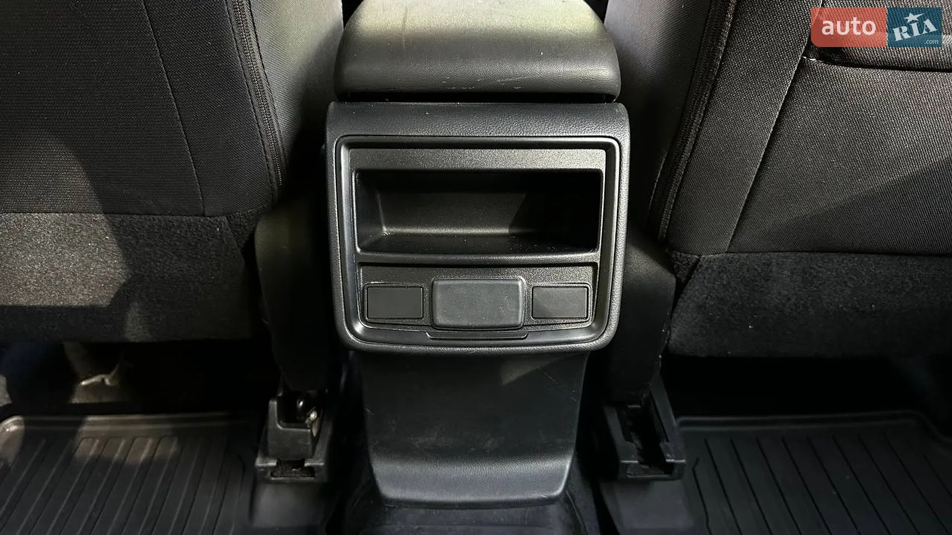 2018 Subaru Forester - мініатюра 17