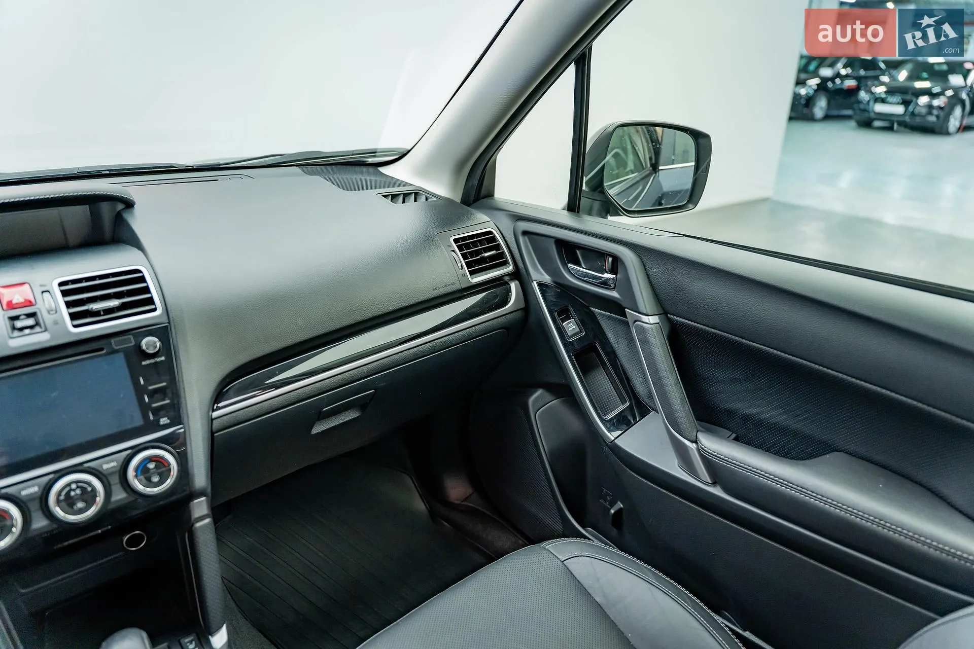 2017 Subaru Forester - мініатюра 13