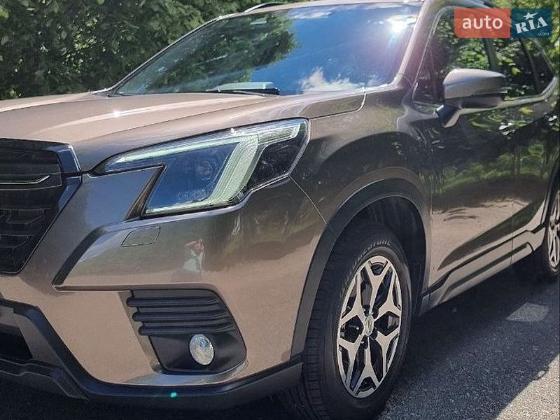 Позашляховик / Кросовер Subaru Forester 2022 в Києві