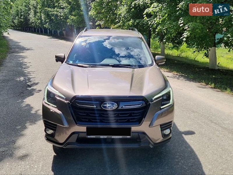 Позашляховик / Кросовер Subaru Forester 2022 в Києві