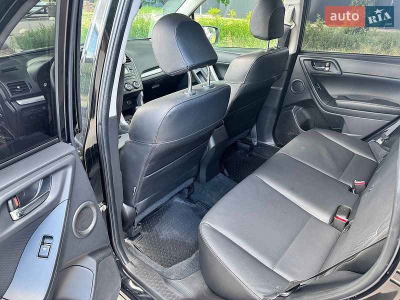 Позашляховик / Кросовер Subaru Forester 2013 в Києві