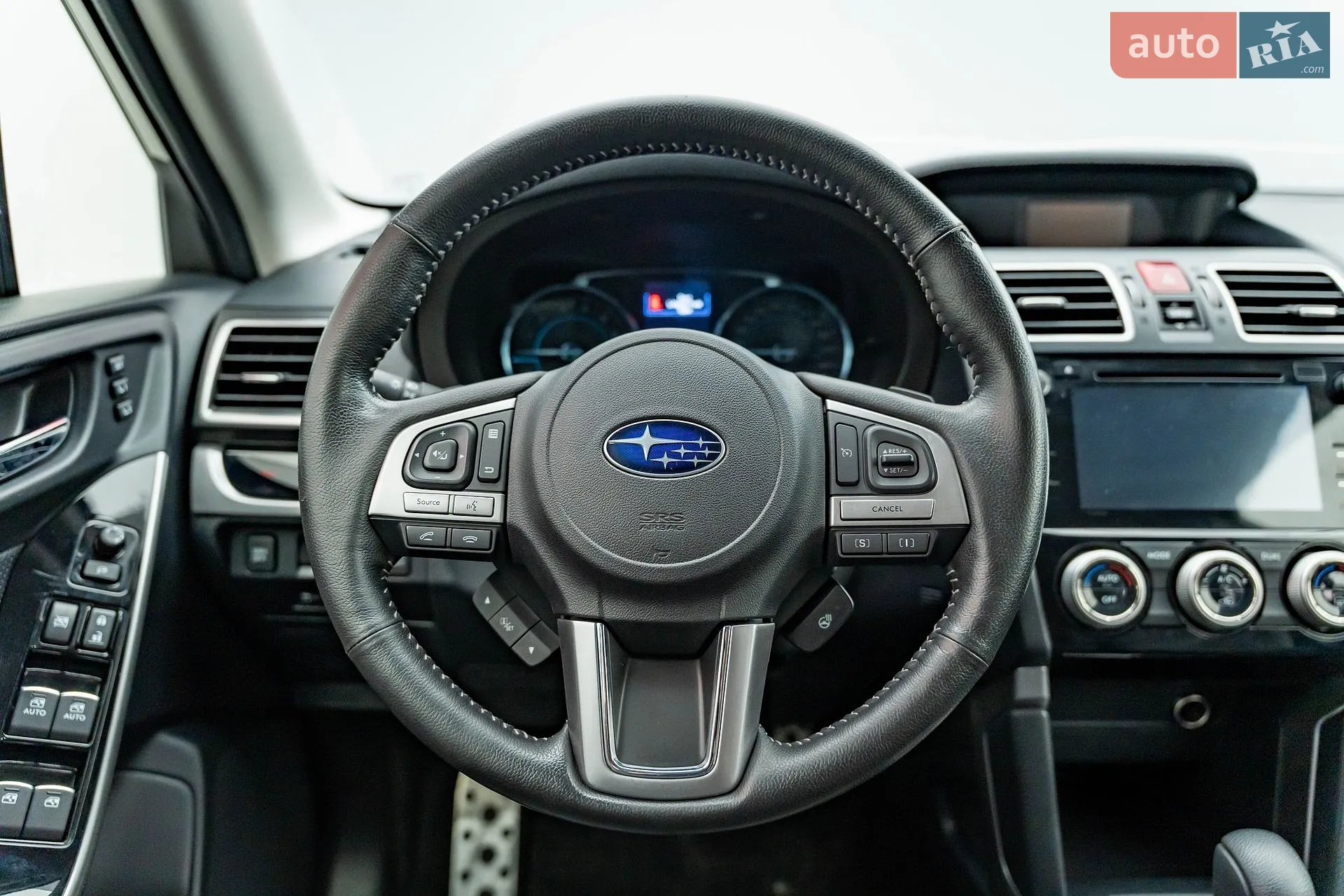 2017 Subaru Forester - мініатюра 14