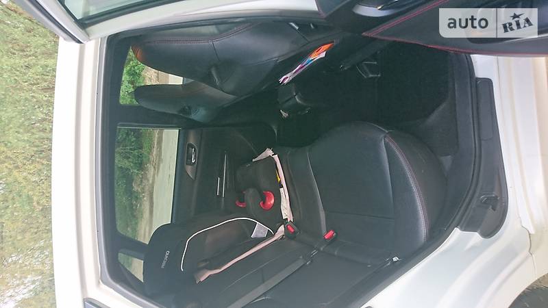 Седан Subaru Impreza WRX STI 2010 в Львове