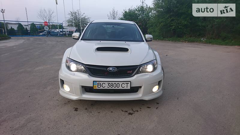 Седан Subaru Impreza WRX STI 2010 в Львове