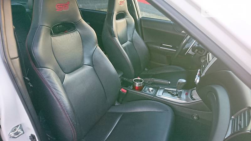 Седан Subaru Impreza WRX STI 2010 в Львове