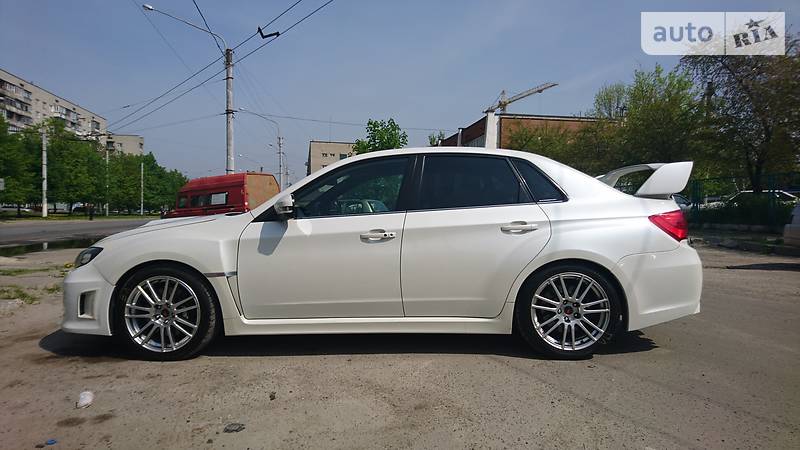 Седан Subaru Impreza WRX STI 2010 в Львове
