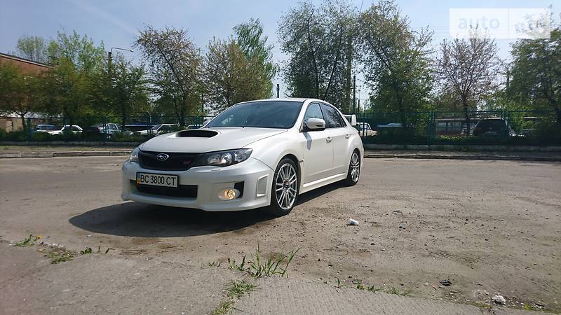 Седан Subaru Impreza WRX STI 2010 в Львове