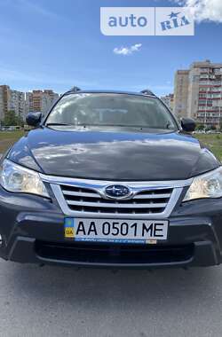 Внедорожник / Кроссовер Subaru Impreza XV 2011 в Киеве