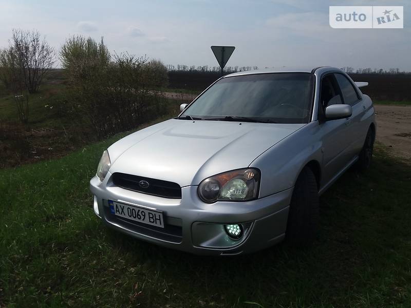 Subaru Impreza 2004 года