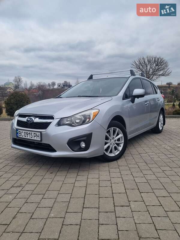Хэтчбек Subaru Impreza 2012 в 