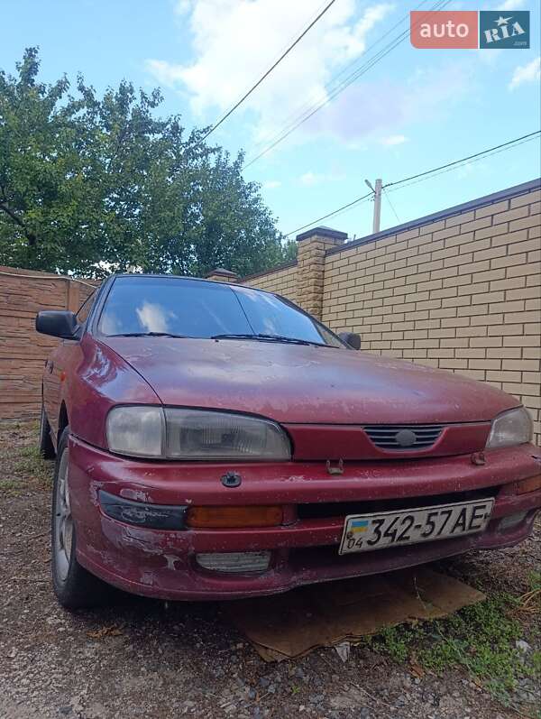 Седан Subaru Impreza 1993 в Днепре