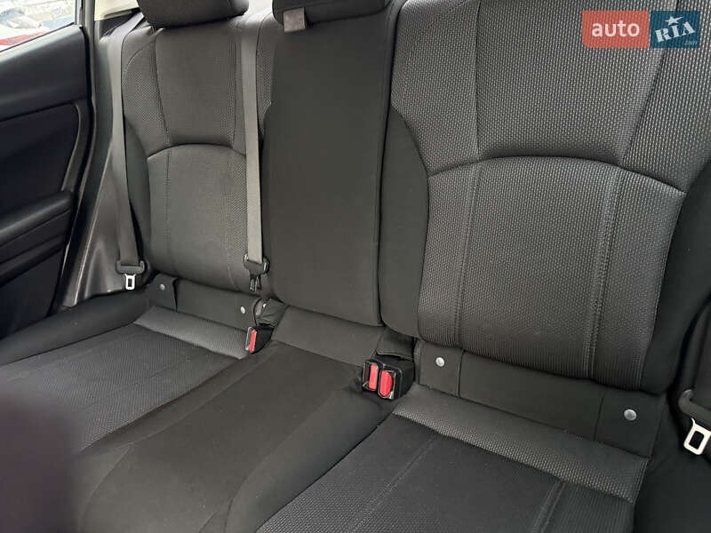 Седан Subaru Impreza 2017 в Днепре