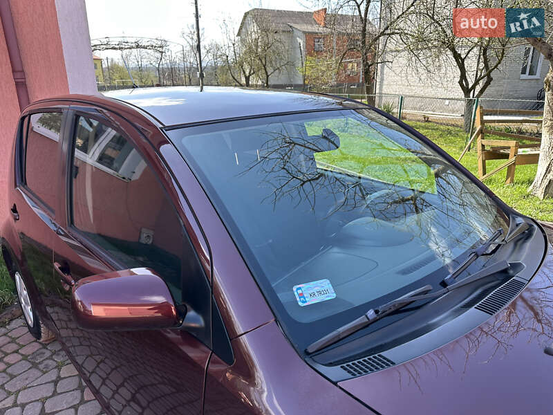 Хетчбек Subaru Justy 2009 в Дрогобичі