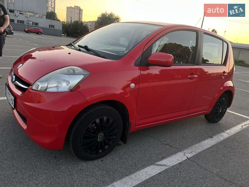 Хэтчбек Subaru Justy 2010 в Киеве
