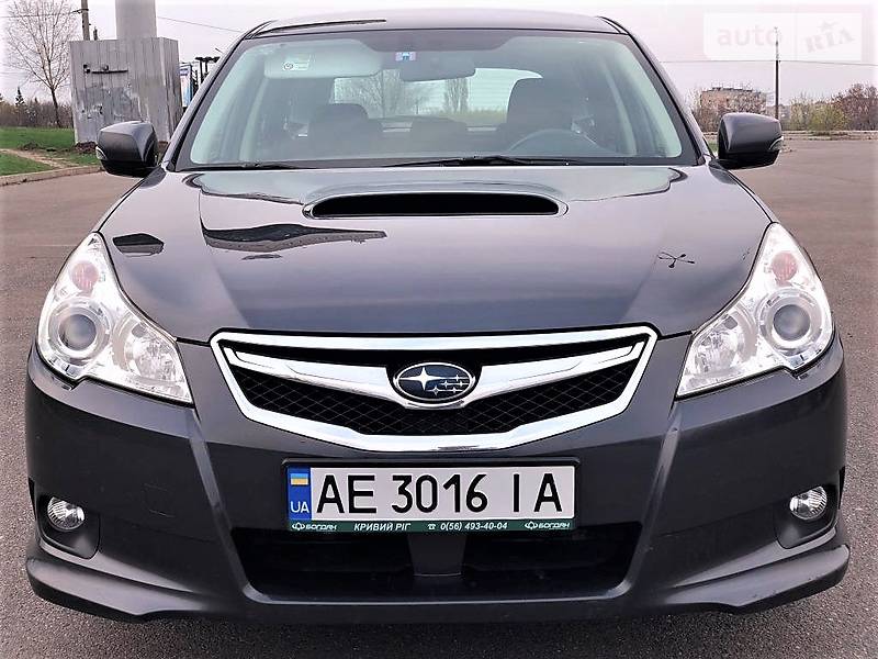 Subaru Legacy 2012 року