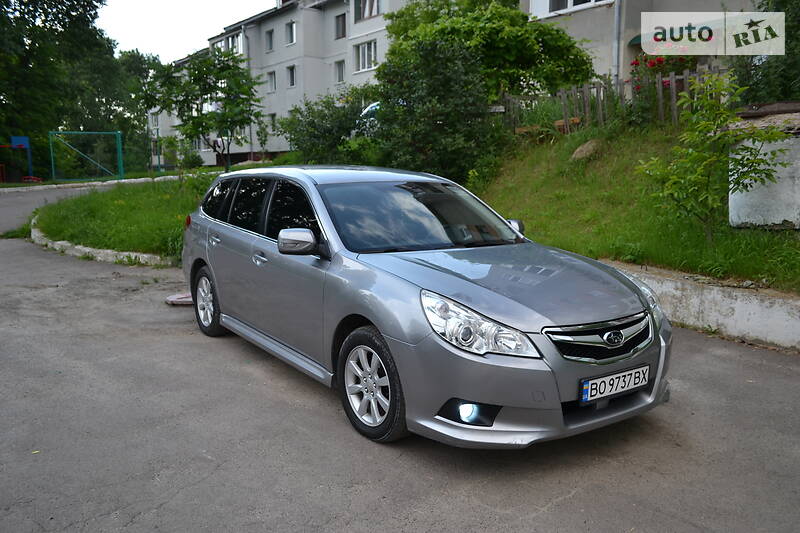 Универсал Subaru Legacy 2010 в Тернополе