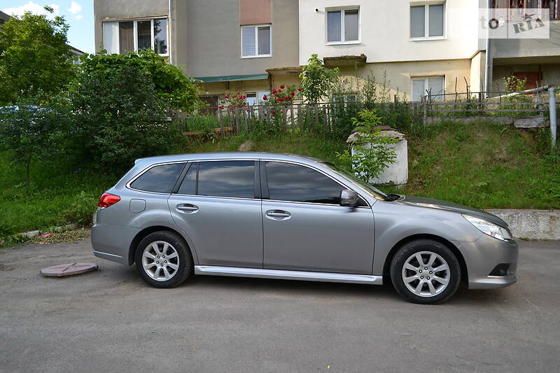 Універсал Subaru Legacy 2010 в Тернополі
